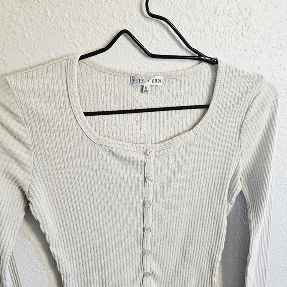 Fitz + Eddi | Cropped Ruffle Lettuce Edge Button Down Scoop Neck Cardigan - Picture 4 of 8